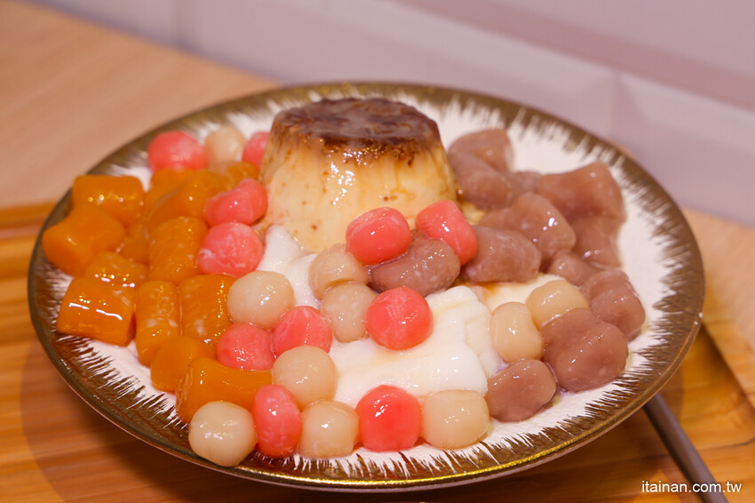 吃冰也可以品嘗新鮮原始的自然果味~天然水果創意冰品+復古番茄蜜餞冰、刨冰、雪花冰、泡麵、鍋燒、吐司通通有!台南文青網美冰店「阿順冰菓室」 @台南好Food遊