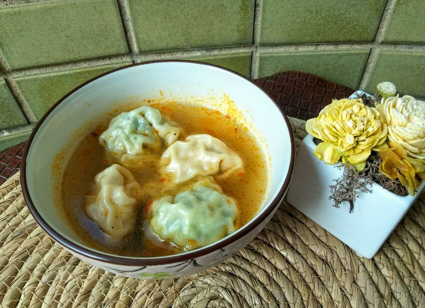 【美食】「裕鼎舖」三重蔥油餅推薦、三重銅板美食推薦，手工水餃、大餛飩、吉古拉湯好美味 (附菜單)