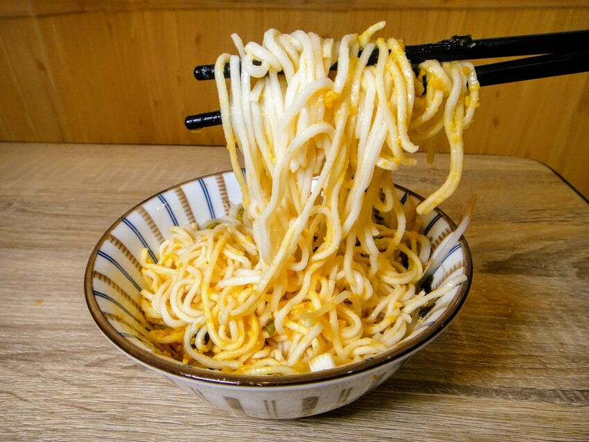 【美食】「裕鼎舖」三重蔥油餅推薦、三重銅板美食推薦，手工水餃、大餛飩、吉古拉湯好美味 (附菜單)