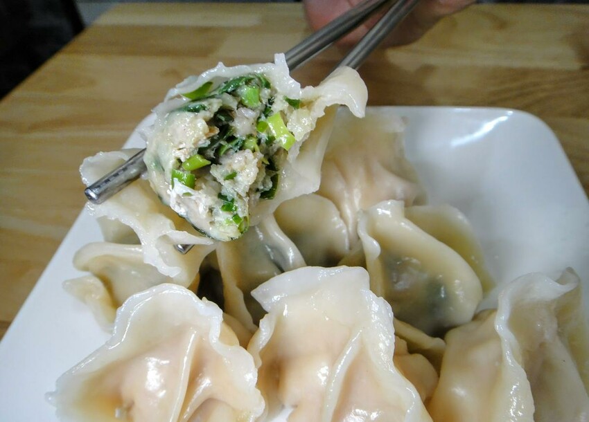 【美食】「佳佳香鍋貼幸福店」新莊鍋貼推薦、新莊銅板美食推薦，捷運幸福站美食推薦 (附菜單)