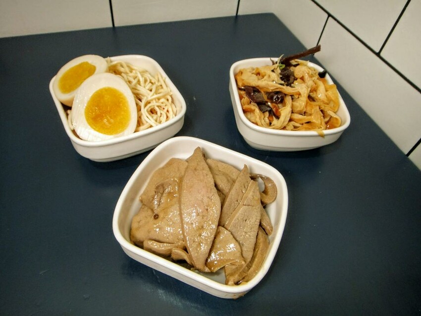 【美食】「佳佳香鍋貼幸福店」新莊鍋貼推薦、新莊銅板美食推薦，捷運幸福站美食推薦 (附菜單)