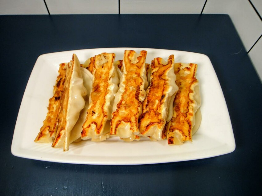 【美食】「佳佳香鍋貼幸福店」新莊鍋貼推薦、新莊銅板美食推薦，捷運幸福站美食推薦 (附菜單)