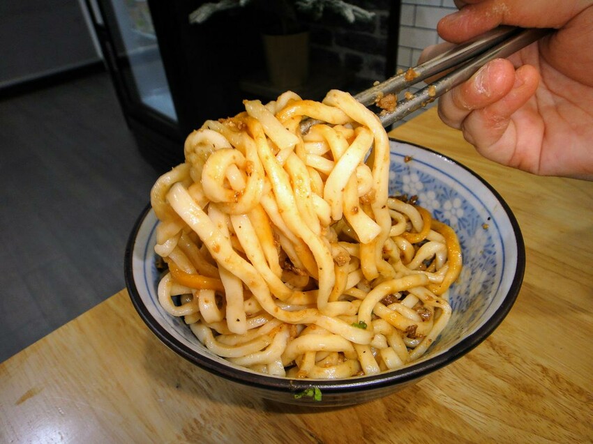 【美食】「佳佳香鍋貼幸福店」新莊鍋貼推薦、新莊銅板美食推薦，捷運幸福站美食推薦 (附菜單)