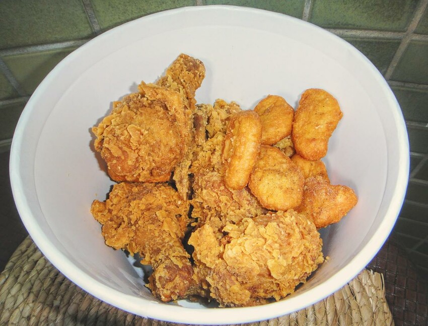 【美食】「吮指王 KING 新店三民店」，新店炸雞推薦、新店雞排推薦、耕莘醫院美食推薦 (附菜單)