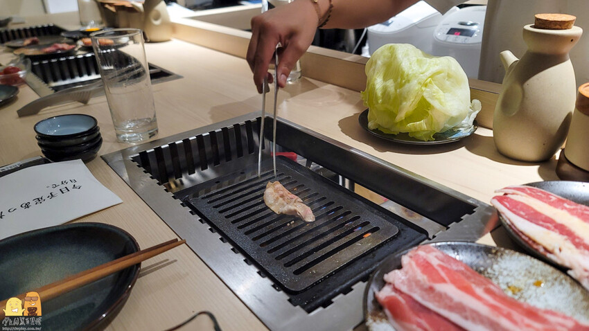 台北東區平價個人燒烤-燒肉政宗YAKINIKU MASAMUNE，路易奇電力公司新品牌，推美國熟成橫膈膜跟月見雞肉棒子