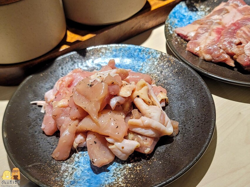 台北東區平價個人燒烤-燒肉政宗YAKINIKU MASAMUNE，路易奇電力公司新品牌，推美國熟成橫膈膜跟月見雞肉棒子