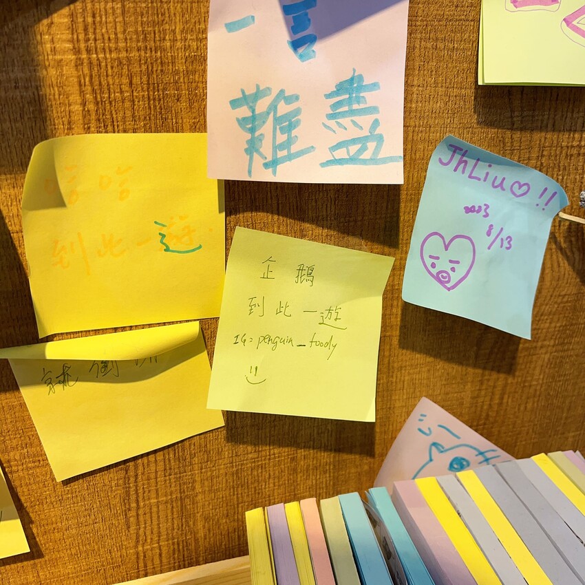 全台第一間24小時無人韓式拉麵店就開在中壢，半夜肚子餓來這裡吃就對了，滿滿的韓韓式泡麵你選