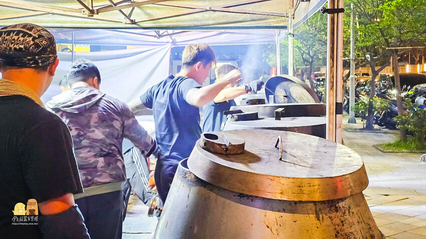 宜蘭縣壯圍鄉大仁哥蔗香脆皮桶仔雞開箱!全省巡迴風靡網路團購烤雞，教你如何訂購烤雞