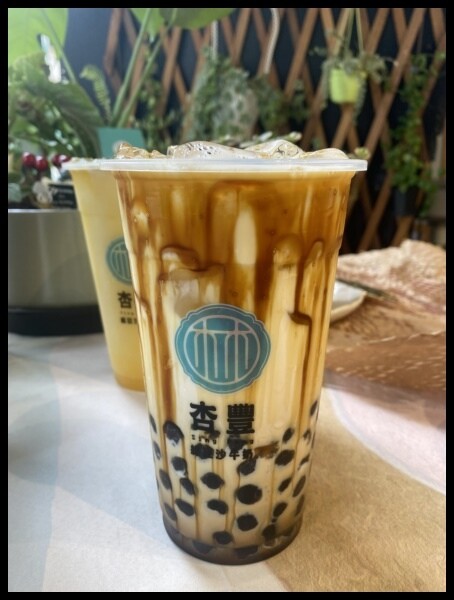 【台中綠豆沙/綠豆沙牛奶推薦】台中老牌綠豆沙【杏豐/双木林 綠豆沙牛奶】在東興路上開了全新門市啦!杯杯