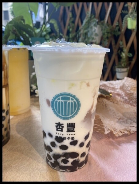 【台中綠豆沙/綠豆沙牛奶推薦】台中老牌綠豆沙【杏豐/双木林 綠豆沙牛奶】在東興路上開了全新門市啦!杯杯