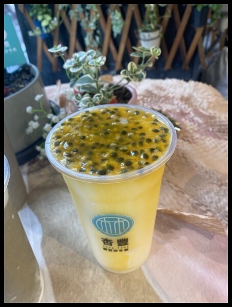 【台中綠豆沙/綠豆沙牛奶推薦】台中老牌綠豆沙【杏豐/双木林 綠豆沙牛奶】在東興路上開了全新門市啦!杯杯