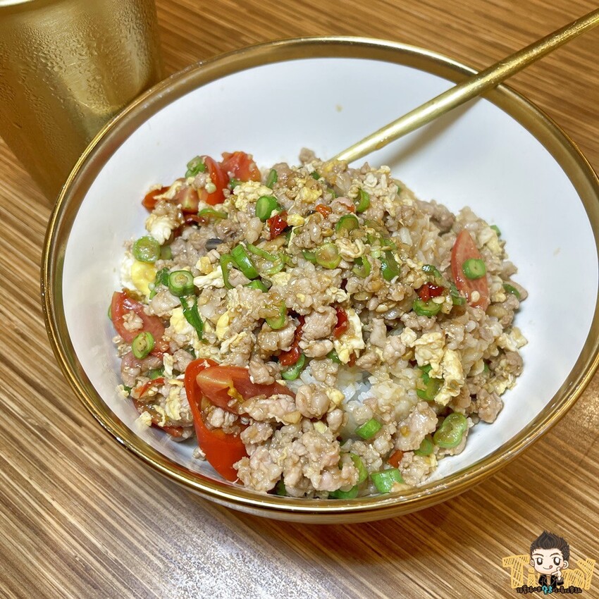 小資族百來元就能吃到現點現做泰式簡餐😎