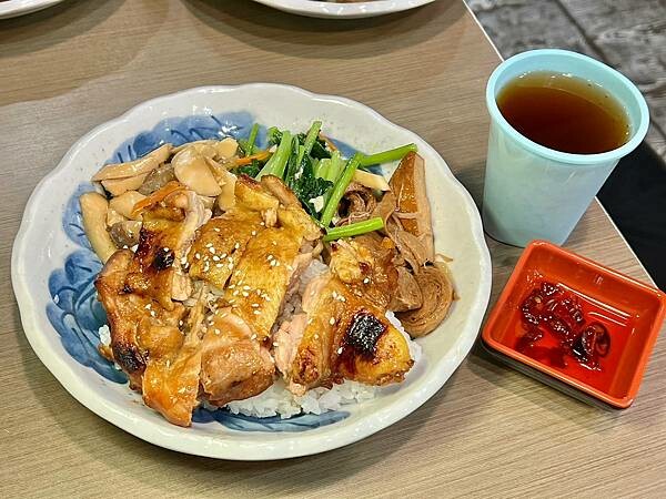 (三重便當)柴霸煮~2023新開幕三重便當新選擇!蒜泥白肉量 (三重便當)柴霸煮~2023新開幕三重便當新選擇!蒜泥白肉量