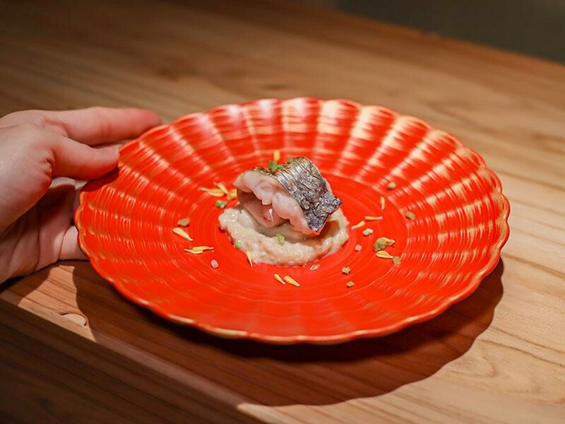 竹北裏月·晴酒新體驗:日式靜謐環境中品味中式料理。