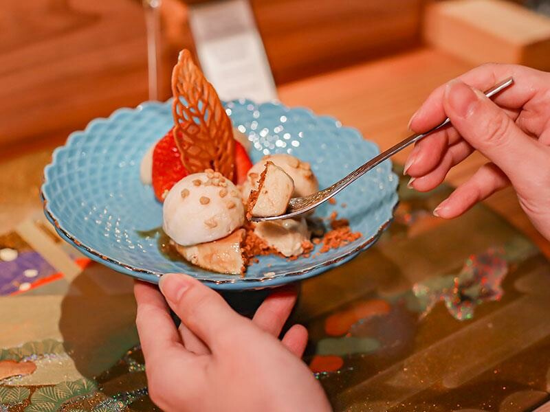 竹北裏月·晴酒新體驗:日式靜謐環境中品味中式料理。