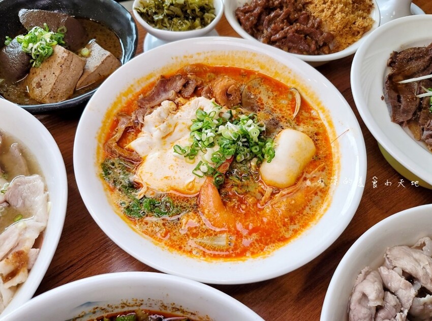 台中五權路上文青溫馨麵店|呷麵、呷飯、切滷味,用料實在CP值高的好吃麵店!