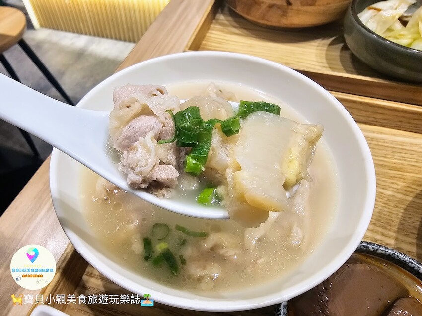 桃園市中壢區[食]桃園 大師兄銷魂麵舖 Q彈手工麵條拌上特調醬汁清爽開胃，炎炎夏日也能讓食慾大開~