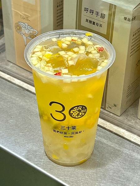（台中飲料）三十茶台中逢甲店～超狂買一送一連續5週！烏龍凍古
