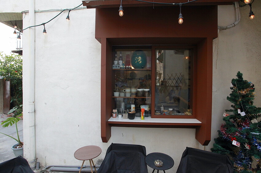 台南市北區吃。台南|北區。「稲満珈琲 Inamitsu Cafe」寵物友善餐廳,征戰世界各地咖啡拉花冠軍,隱身在巷弄老宅美味