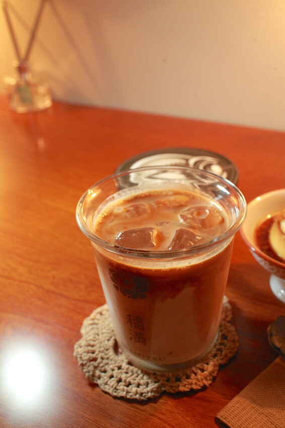 台南市北區吃。台南|北區。「稲満珈琲 Inamitsu Cafe」寵物友善餐廳,征戰世界各地咖啡拉花冠軍,隱身在巷弄老宅美味