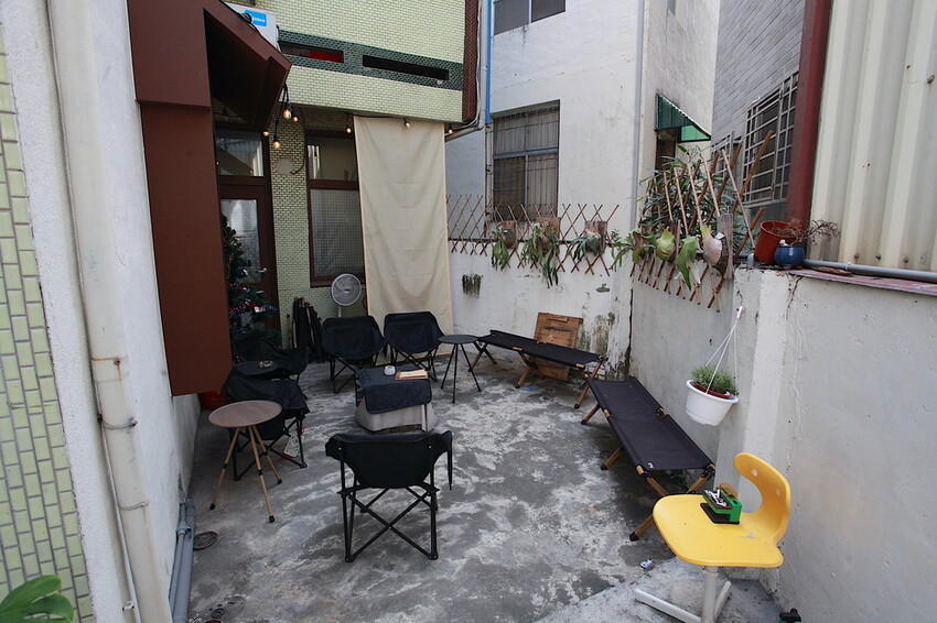 台南市北區吃。台南|北區。「稲満珈琲 Inamitsu Cafe」寵物友善餐廳,征戰世界各地咖啡拉花冠軍,隱身在巷弄老宅美味