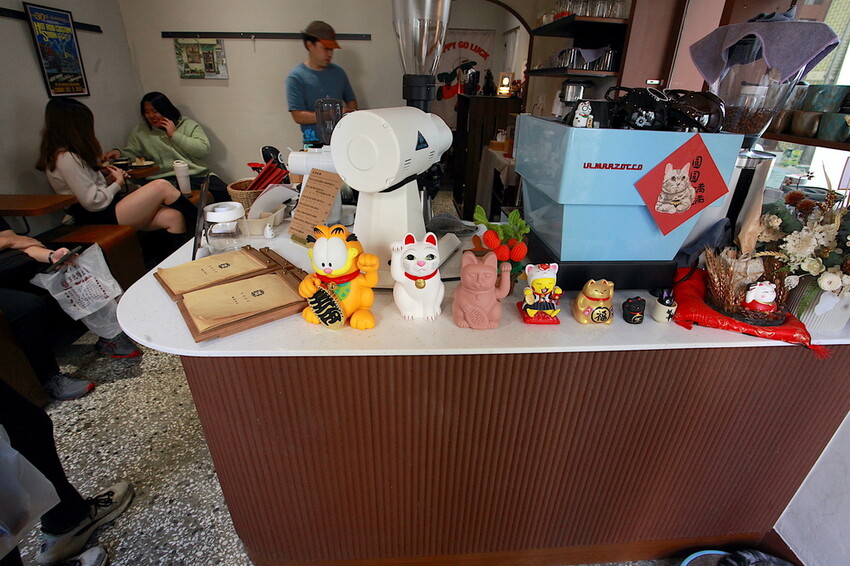 台南市北區吃。台南|北區。「稲満珈琲 Inamitsu Cafe」寵物友善餐廳,征戰世界各地咖啡拉花冠軍,隱身在巷弄老宅美味