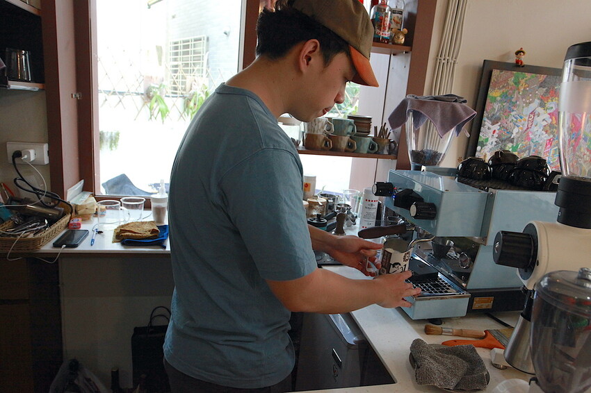 台南市北區吃。台南|北區。「稲満珈琲 Inamitsu Cafe」寵物友善餐廳,征戰世界各地咖啡拉花冠軍,隱身在巷弄老宅美味