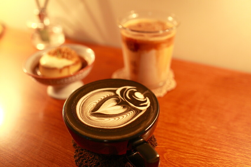 台南市北區吃。台南|北區。「稲満珈琲 Inamitsu Cafe」寵物友善餐廳,征戰世界各地咖啡拉花冠軍,隱身在巷弄老宅美味