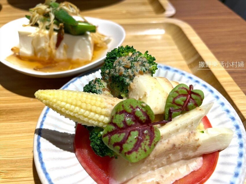 宜蘭》隱藏巷弄裡的文青老宅牛肉麵《宜吃牛》大吉大利諸事順利，