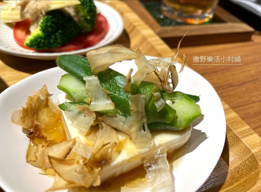 宜蘭》隱藏巷弄裡的文青老宅牛肉麵《宜吃牛》大吉大利諸事順利，