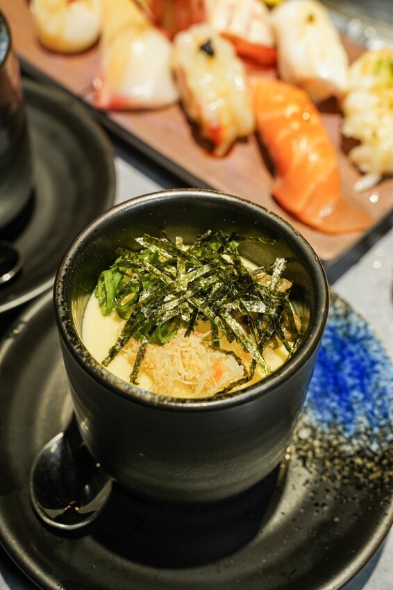 高雄美食｜新開幕黑色系質感燒肉/活體海鮮應有盡有私廚料理超好