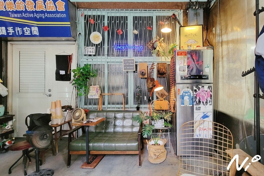 [食記。嘉義東區]懶的想早餐。「新上市」滿滿香菜和香菜酥煎蛋