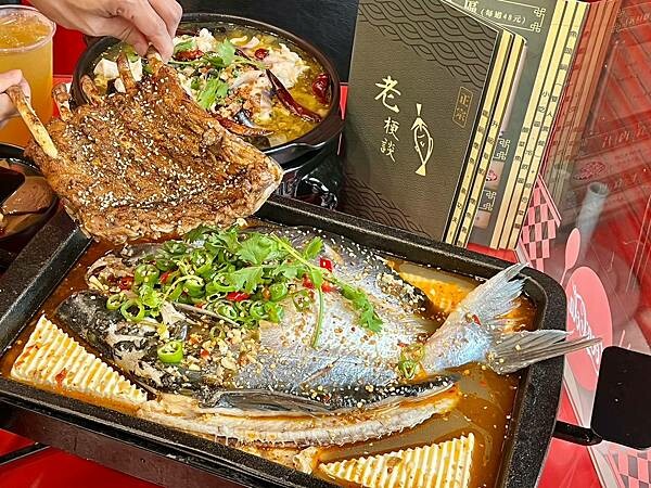（員林美食）老梗談鐵鍋燉魚～魚肉先蒸後燉鮮甜美味！熊掌鮮青椒