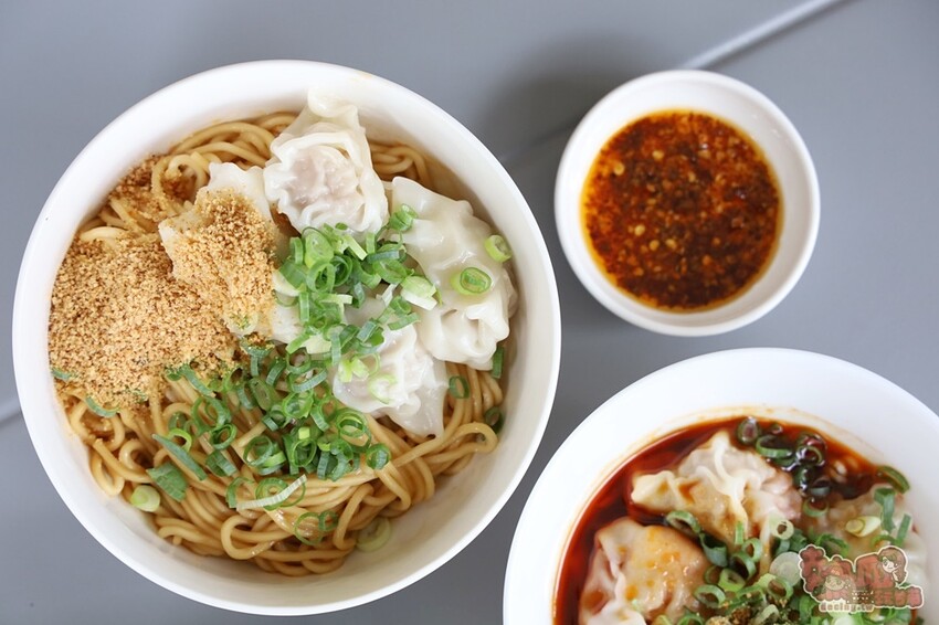 【台南美食】左下餃！隱藏在住宅區內的水餃專賣店，獨特的椒麻酸豆水餃有特色，紅油炒手更是激推~ - 熱血玩台南。跳躍新世界