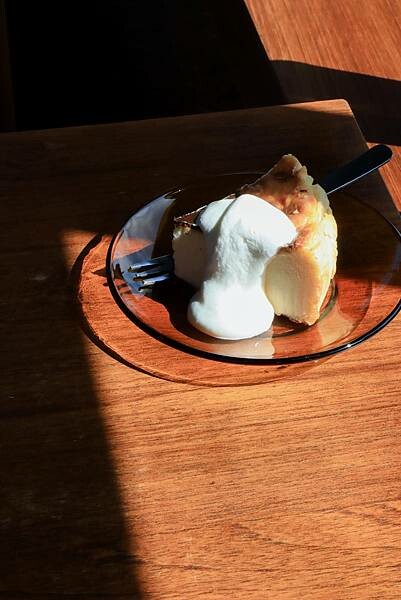 [ 新北美食 ] 德正咖啡-汐止新開幕工業風咖啡廳 冰心巴斯