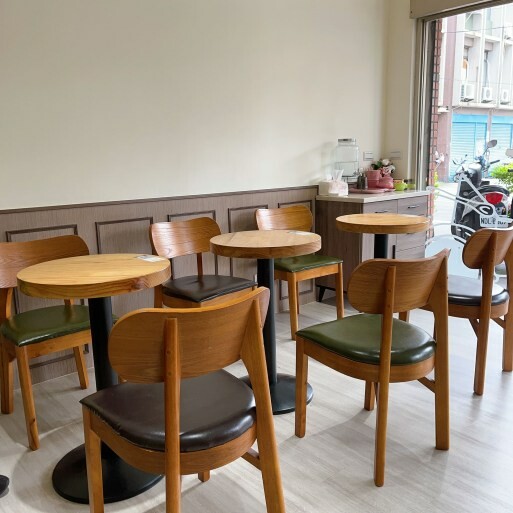 桃園平鎮早午餐推薦—晏朝食，超厚實餡料滿滿的起司豬排三明治和手打肉排漢堡吃過的人都讚不絕口