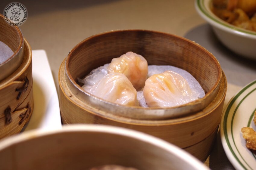 台北市南港區【 南港茶餐廳 】沒想到在台灣就能吃到香港老師傅的味道,1個人也可以吃到好吃的香港打邊爐,旺角牛肉香菜