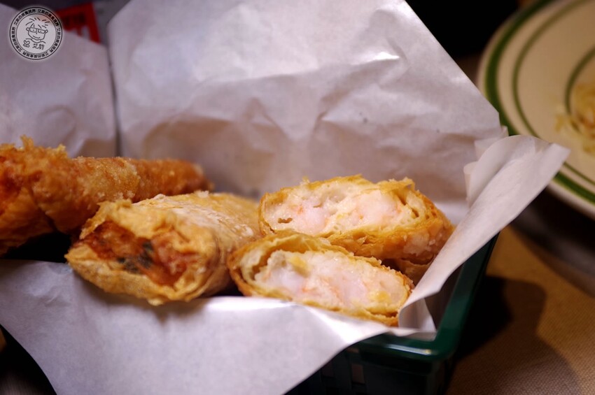 台北市南港區【 南港茶餐廳 】沒想到在台灣就能吃到香港老師傅的味道,1個人也可以吃到好吃的香港打邊爐,旺角牛肉香菜