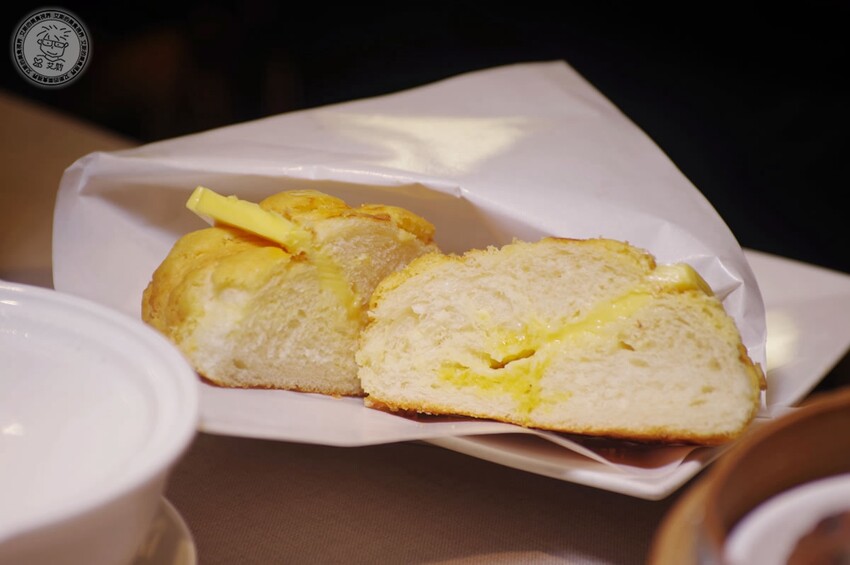 台北市南港區【 南港茶餐廳 】沒想到在台灣就能吃到香港老師傅的味道,1個人也可以吃到好吃的香港打邊爐,旺角牛肉香菜