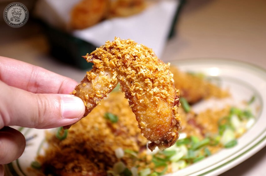 台北市南港區【 南港茶餐廳 】沒想到在台灣就能吃到香港老師傅的味道,1個人也可以吃到好吃的香港打邊爐,旺角牛肉香菜