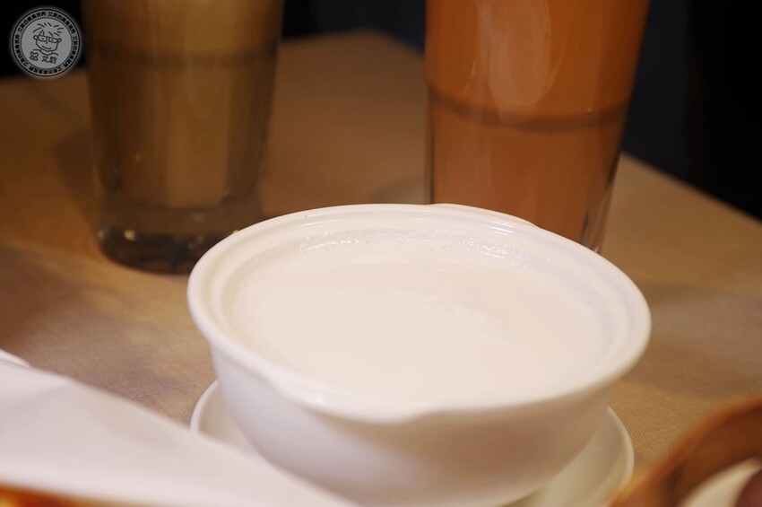 台北市南港區【 南港茶餐廳 】沒想到在台灣就能吃到香港老師傅的味道,1個人也可以吃到好吃的香港打邊爐,旺角牛肉香菜