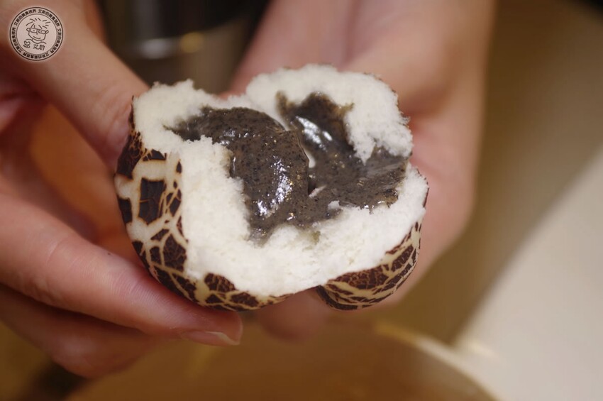 台北市南港區【 南港茶餐廳 】沒想到在台灣就能吃到香港老師傅的味道,1個人也可以吃到好吃的香港打邊爐,旺角牛肉香菜