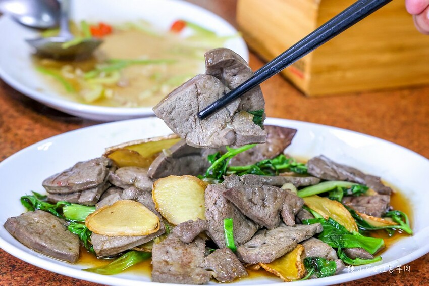 桃園市中壢區【桃園中壢美食】江家羊肉，電話超難訂位的羊肉爐推薦