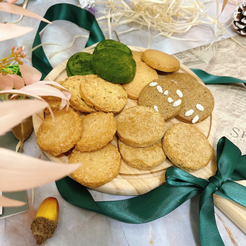 桃園在地隱藏版中秋蛋黃酥禮盒推薦—齊食,獨家不油不膩的好滋味,全家大小都愛吃