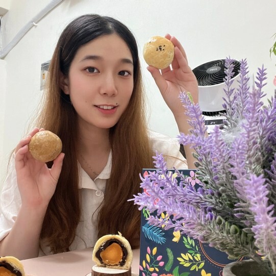 桃園在地隱藏版中秋蛋黃酥禮盒推薦—齊食,獨家不油不膩的好滋味,全家大小都愛吃