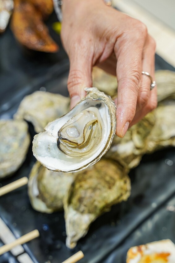 屏東美食｜海鮮燒烤種類多樣價格合理/雞湯免費喝/生啤酒暢飲/