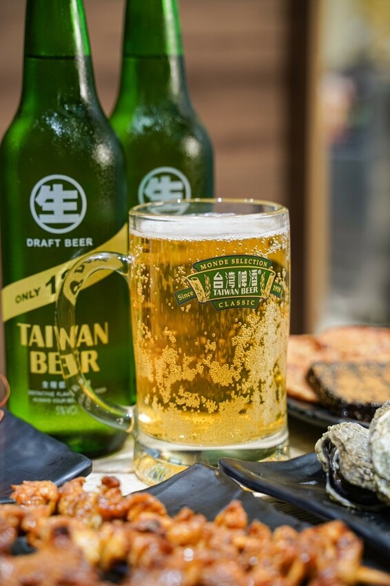 屏東美食｜海鮮燒烤種類多樣價格合理/雞湯免費喝/生啤酒暢飲/