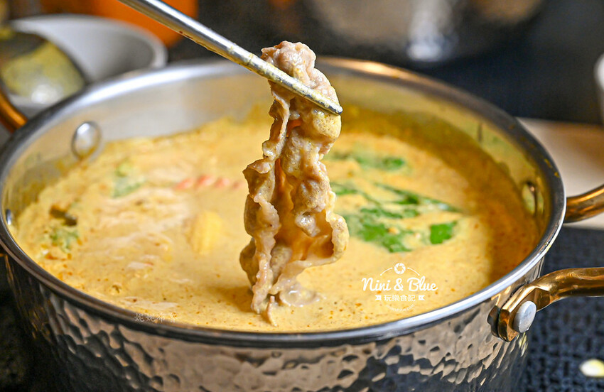 鍋泰山，台中大里美食推薦，泰式火鍋328元起野菜吃到飽、自助吧超豐盛 @Nini and Blue  玩樂食記