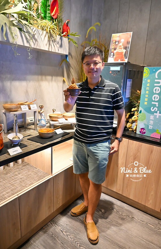 鍋泰山，台中大里美食推薦，泰式火鍋328元起野菜吃到飽、自助吧超豐盛 @Nini and Blue  玩樂食記