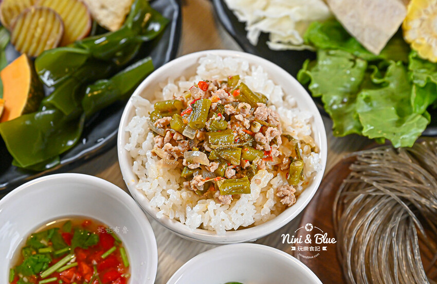 鍋泰山，台中大里美食推薦，泰式火鍋328元起野菜吃到飽、自助吧超豐盛 @Nini and Blue  玩樂食記